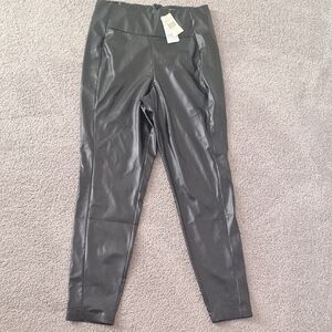 GUESS Stylish Black Faux Leather Leggings